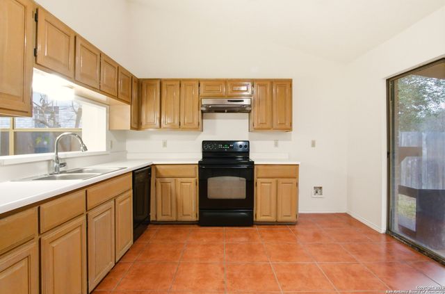 13802 Blenhein Ridge, San Antonio, TX 78231