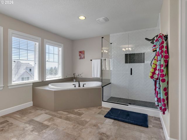 13285 Nw GREENWOOD Dr, Portland, OR 97229