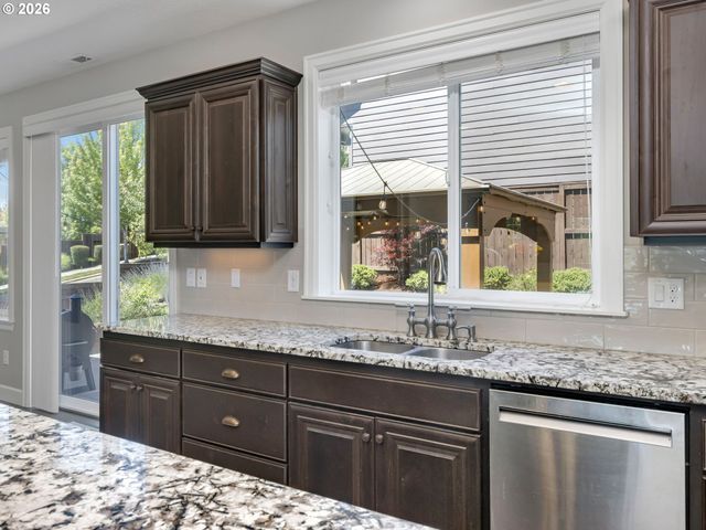 13285 Nw GREENWOOD Dr, Portland, OR 97229