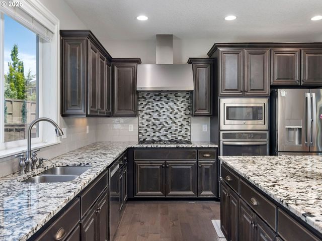13285 Nw GREENWOOD Dr, Portland, OR 97229