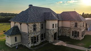 1248 Harvey Rd., Kilgore, TX 75662