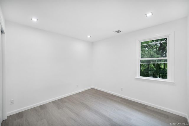 7 Weinmann Boulevard, Melville, NY 11747