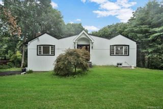 7 Weinmann Boulevard, Melville, NY 11747