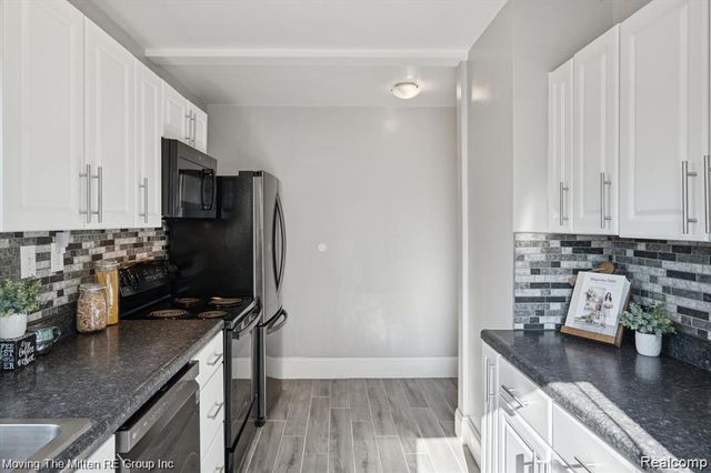 132 N Liberty Street, Belleville, MI 48111