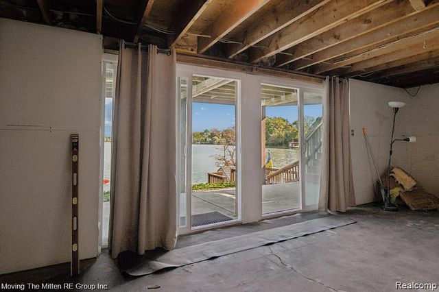 132 N Liberty Street, Belleville, MI 48111