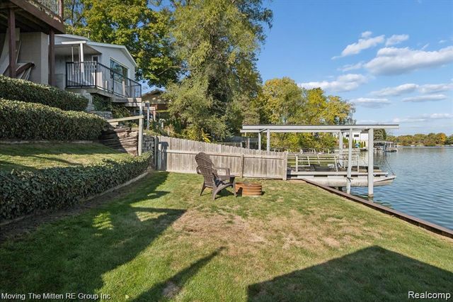 132 N Liberty Street, Belleville, MI 48111