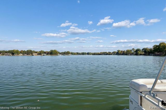 132 N Liberty Street, Belleville, MI 48111