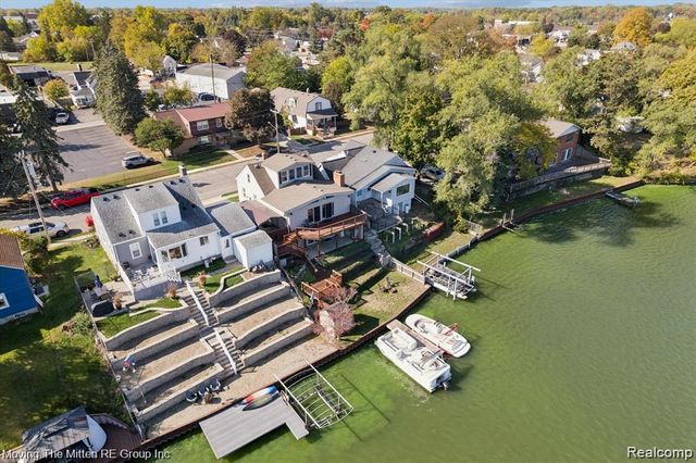 132 N Liberty Street, Belleville, MI 48111