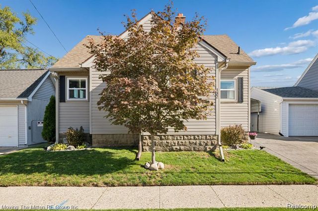 132 N Liberty Street, Belleville, MI 48111