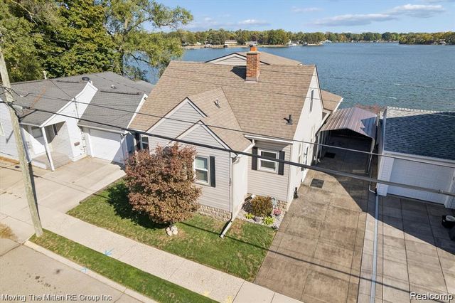 132 N Liberty Street, Belleville, MI 48111