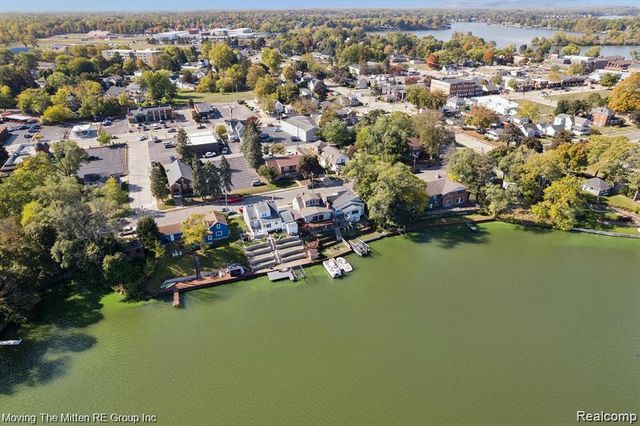 132 N Liberty Street, Belleville, MI 48111