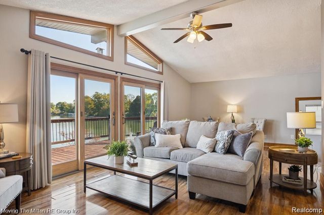 132 N Liberty Street, Belleville, MI 48111