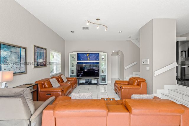9750 NW 31st St, Doral, FL 33172
