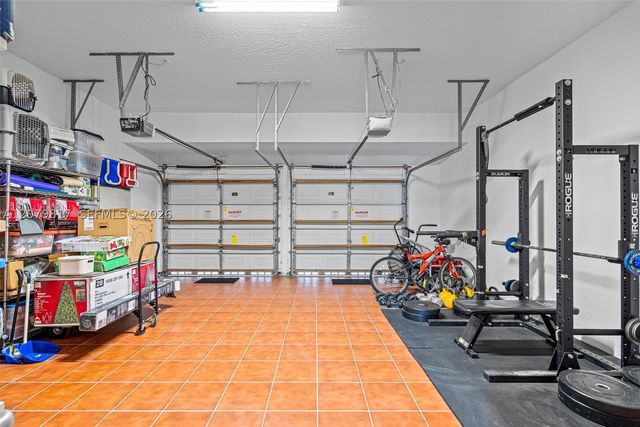 9750 NW 31st St, Doral, FL 33172