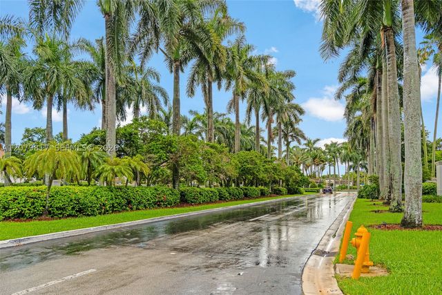 9750 NW 31st St, Doral, FL 33172