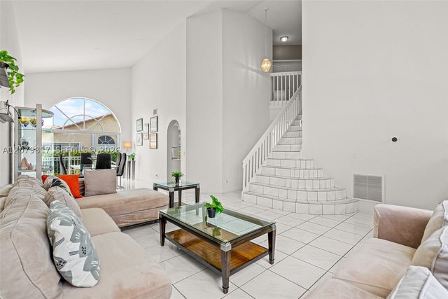 9750 NW 31st St, Doral, FL 33172