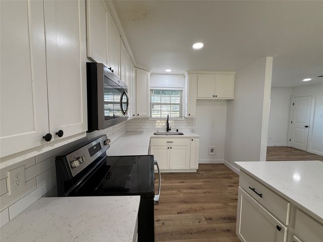 618 Pleasant Valley Road, Garland, TX 75040