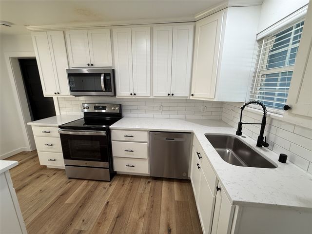 618 Pleasant Valley Road, Garland, TX 75040