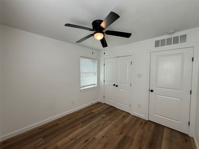 618 Pleasant Valley Road, Garland, TX 75040