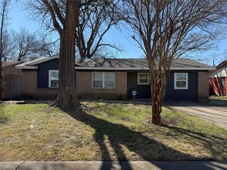618 Pleasant Valley Road, Garland, TX 75040