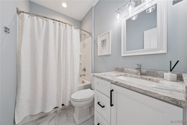 6385 Boston State Road 13, Hamburg, NY 14075