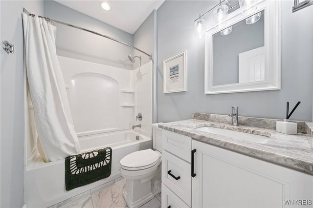 6385 Boston State Road 13, Hamburg, NY 14075