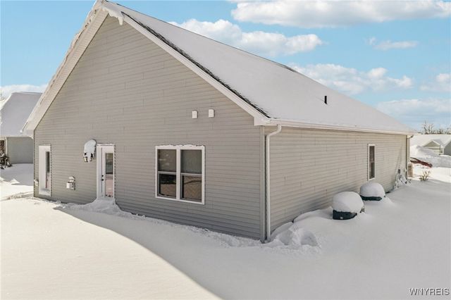 6385 Boston State Road 13, Hamburg, NY 14075