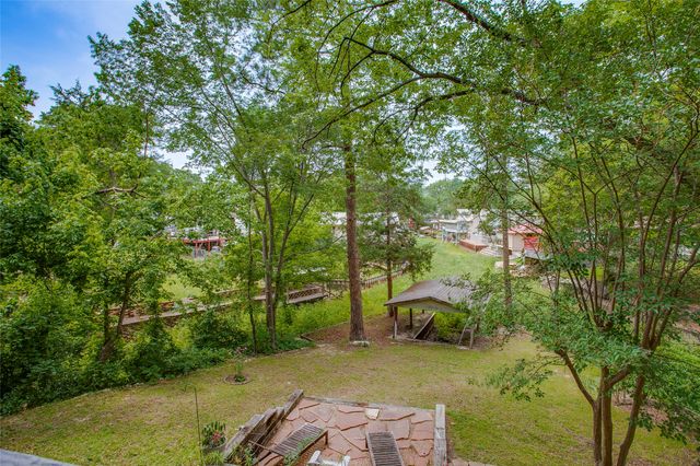 186 Harbor Drive, Gun Barrel City, TX 75156