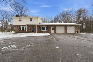 411 Kerry Dr, Twp Of But Nw, PA 16001
