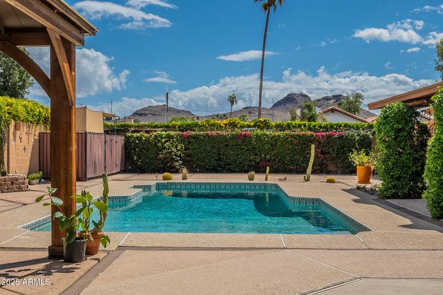 218 E CARIBBEAN Lane, Phoenix, AZ 85022