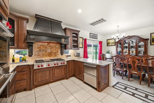 23232 Winter Oaks, San Antonio, TX 78260