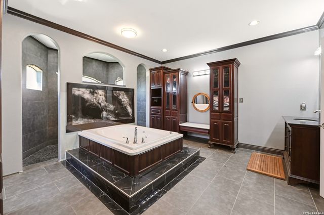 23232 Winter Oaks, San Antonio, TX 78260