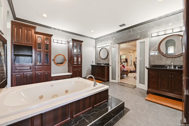 23232 Winter Oaks, San Antonio, TX 78260
