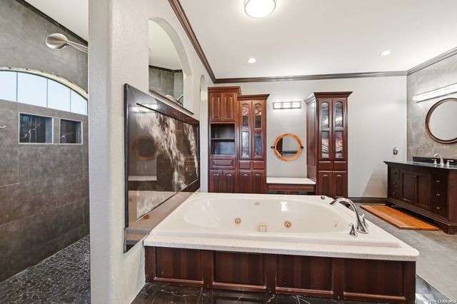 23232 Winter Oaks, San Antonio, TX 78260