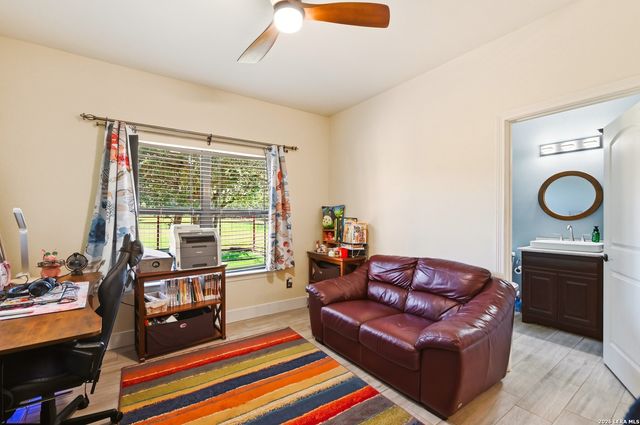 23232 Winter Oaks, San Antonio, TX 78260