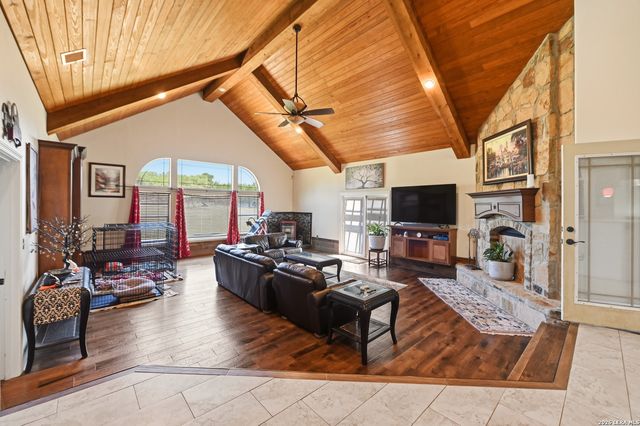 23232 Winter Oaks, San Antonio, TX 78260