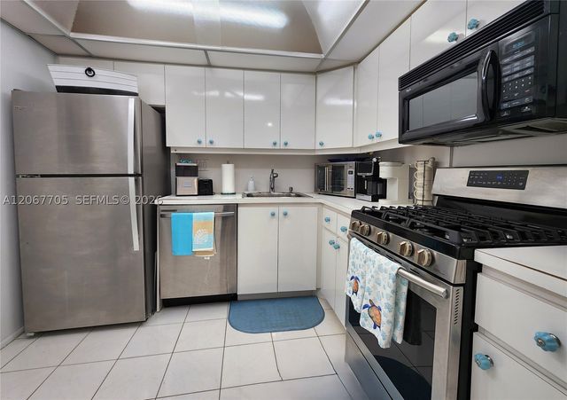 2030 S Ocean Dr 216, Hallandale Beach, FL 33009