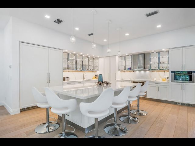 2021 20TH STREET W, Boca Grande, FL 33921