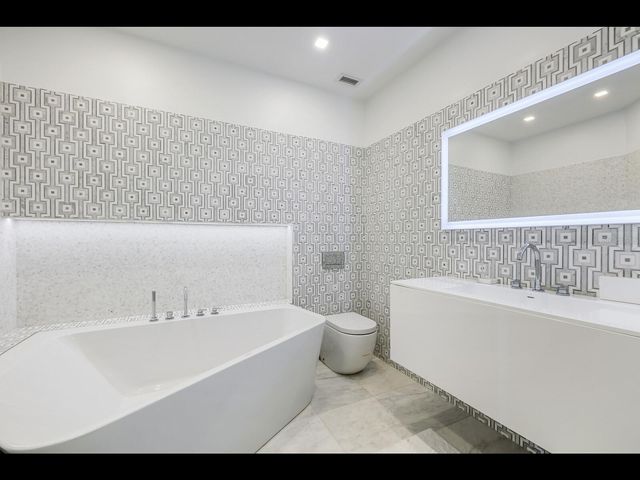 2021 20TH STREET W, Boca Grande, FL 33921