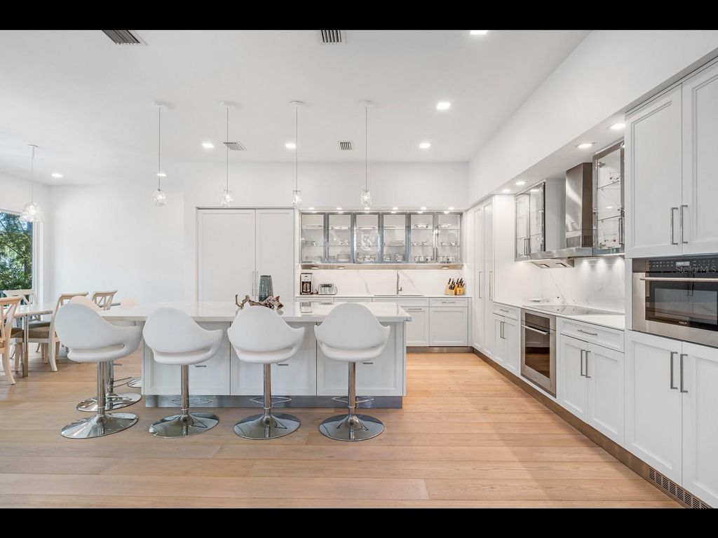 Image 12 of property listing at 2021 20TH STREET W, Boca Grande, FL 33921