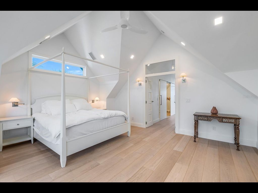 Image 20 of property listing at 2021 20TH STREET W, Boca Grande, FL 33921