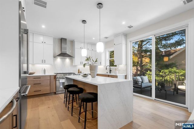 92 W Main Street, Ramsey, NJ 07446