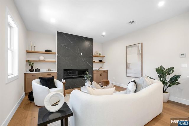 92 W Main Street, Ramsey, NJ 07446