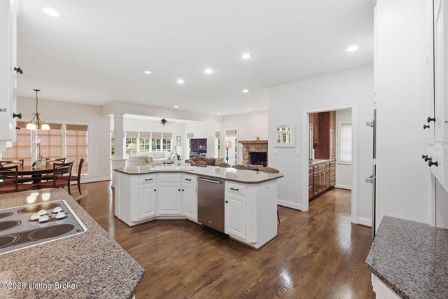 6805 Windham Pkwy, Prospect, KY 40059