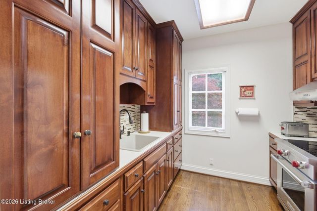 6805 Windham Pkwy, Prospect, KY 40059