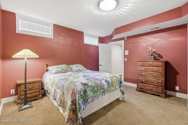 6805 Windham Pkwy, Prospect, KY 40059