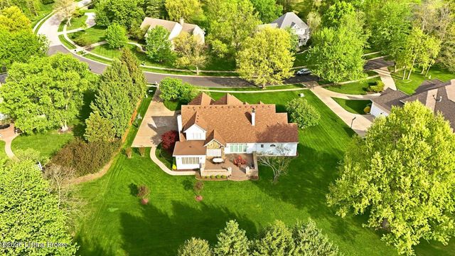 6805 Windham Pkwy, Prospect, KY 40059