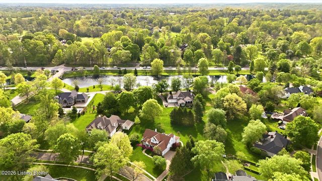 6805 Windham Pkwy, Prospect, KY 40059