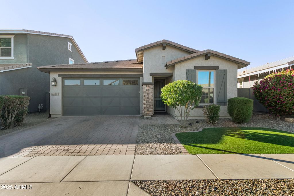 4990 S BRIDAL VAIL Drive, Gilbert, AZ 85298