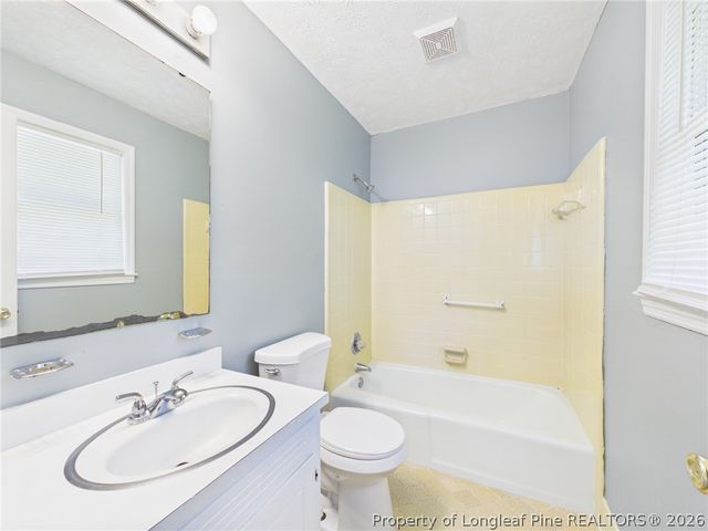 5706 Selkirk Place, Fayetteville, NC 28304